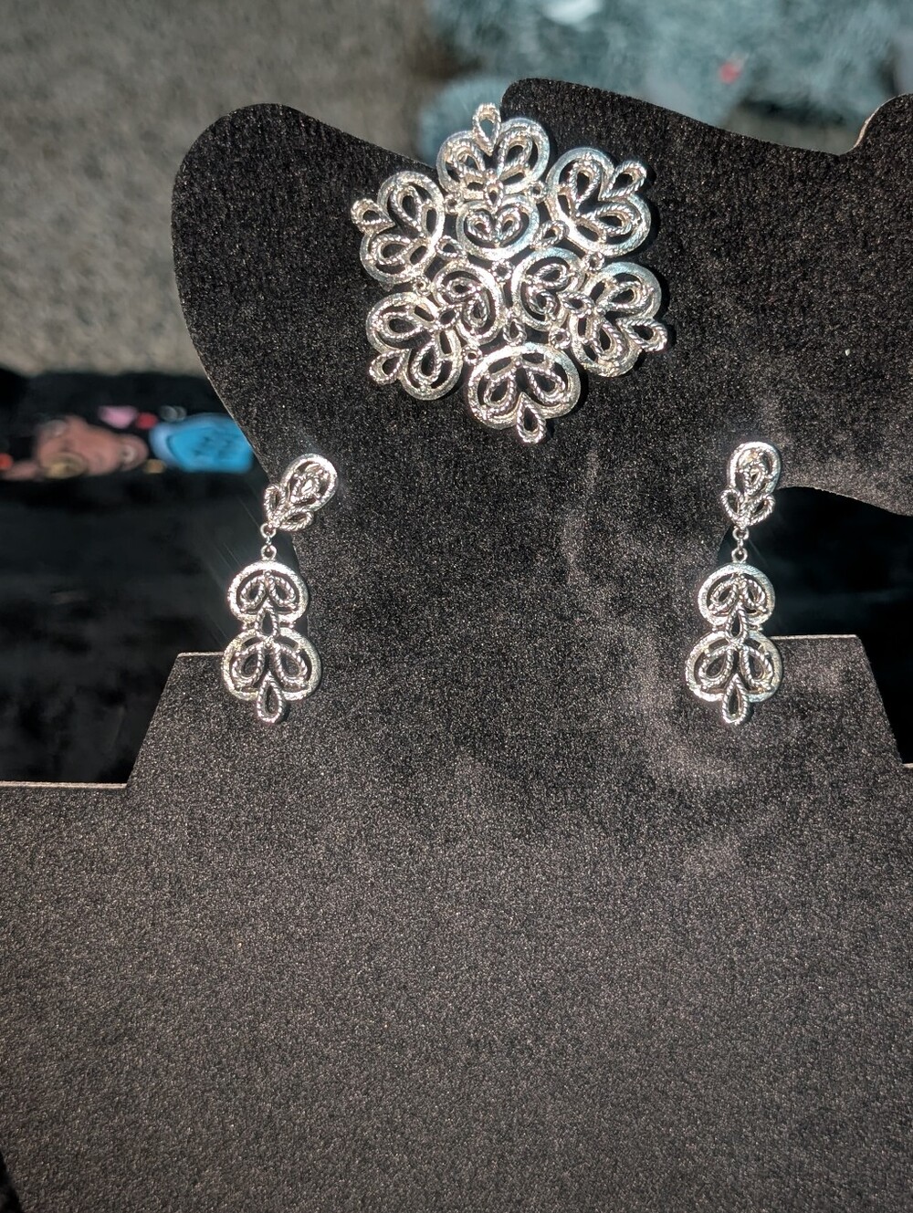 Crown Trifari Vintage Brooch And Clip Earring Set